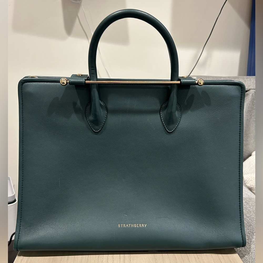 THE STRATHBERRY TOTE Bottle green